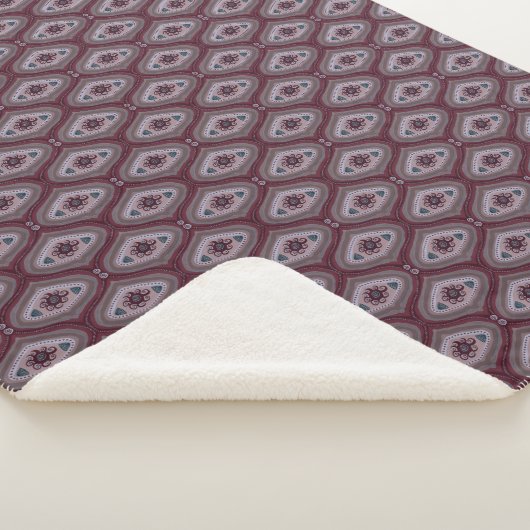 Couverture Sherpa Ebb and Flow Maroon Motif Sherpa Blanket (3/4)