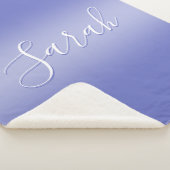 Couverture Sherpa Écriture cursive éditable | Violet blanc et violet (3/4)