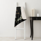 Couverture Sherpa Élégant Script Black Gold Monogramme Verdure (En situation)