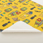 Couverture Sherpa éléments égyptiens, Anubis, motif pyramides. (3/4)
