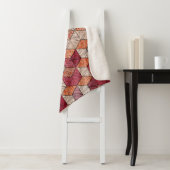 Couverture Sherpa Embroidered patchwork seamless pattern. Bohemian. (En situation)