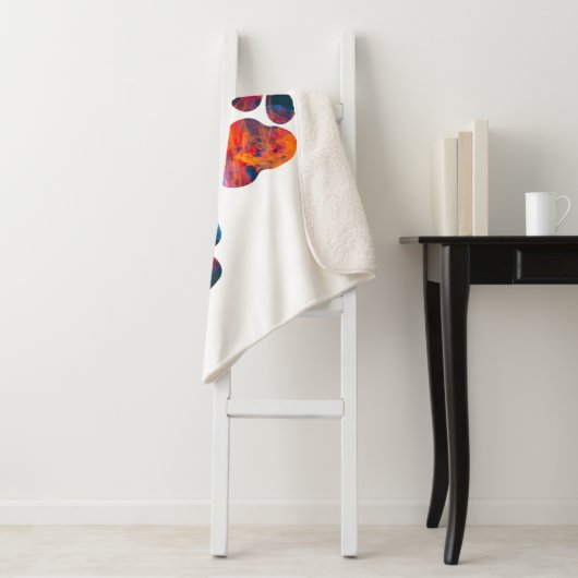 Couverture Sherpa Empreintes de pattes de chiens - Encre dans l'eau (En situation)