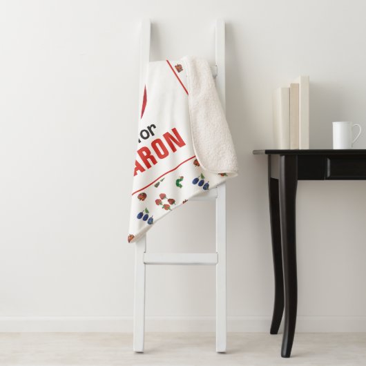 Couverture Sherpa Eric Carle | A est pour Apple (En situation)