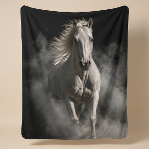 Couverture Sherpa Étalon Blanc Dramatique de Minuit