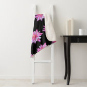 Couverture Sherpa Faisceau rose, photo florale (En situation)