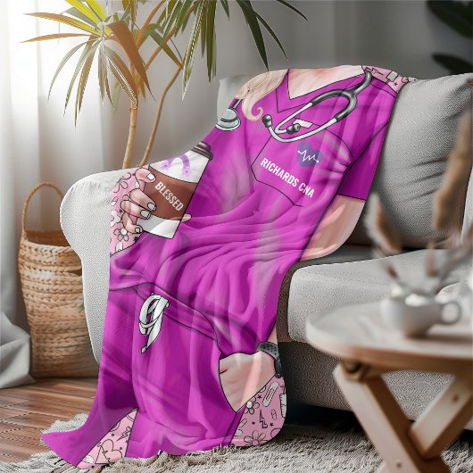 Couverture Sherpa Femme blanche Infirmière docteur en rose