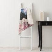 Couverture Sherpa Femme élégante bleue Robe florale fantaisie (En situation)