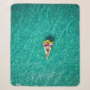 Couverture Sherpa Femme en char à pizza