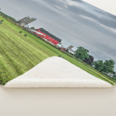 Couverture Sherpa Fermes | Red Barn & Silo au printemps (3/4)