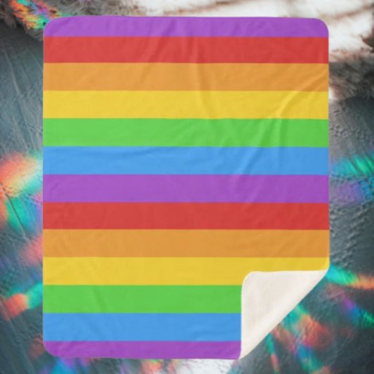 Couverture Sherpa Fierté Confort : Drapeau Arc-en-ciel