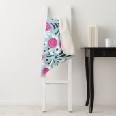 Couverture Sherpa Fleur de fraise : Berry Rose Sans Seamless. (En situation)