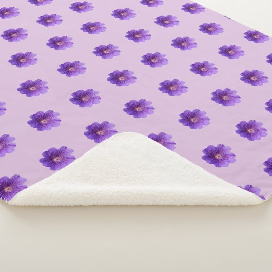Couverture Sherpa Fleur de géranium violet Motif sans couture sur (3/4)