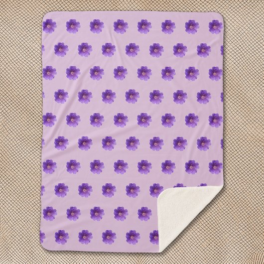 Couverture Sherpa Fleur de géranium violet Motif sans couture sur