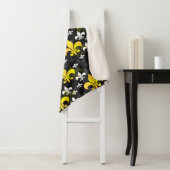 Couverture Sherpa Fleur De Lis Blanc Jaune (En situation)