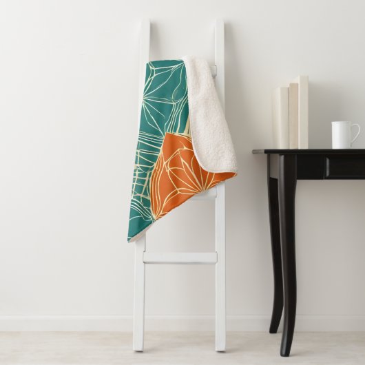 Couverture Sherpa Fleurs abstraites sarcelle, orange et chamois (En situation)