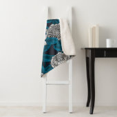 Couverture Sherpa Fleurs blanches de waratah (En situation)