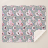 Couverture Sherpa Fleurs blanches et roses sur fond gris. (Devant (Horizontal))