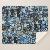 Couverture Sherpa Fleurs Bleues Patchwork : Tissu sans couture. (Devant (Horizontal))