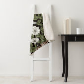 Couverture Sherpa Fleurs de lune et sphinx Mois (En situation)