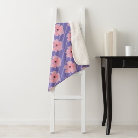 Couverture Sherpa Fleurs Roses Et Rayures (En situation)