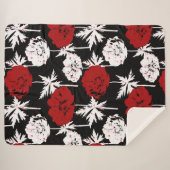 Couverture Sherpa Fleurs rouges, blanches sur le noir. (Devant (Horizontal))