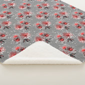 Couverture Sherpa Fleurs rouges sur gris (3/4)