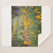 Couverture Sherpa fleurs sauvages beaux et parfumés poussant en tucs (Devant (Horizontal))