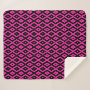 Couverture Sherpa Fuchsia et motif de diamants noirs