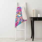 Couverture Sherpa Gizmo | Pink Peace & Love Pattern (En situation)