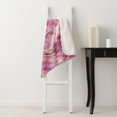 Couverture Sherpa Glam Rose d'or de perle rose fille (En situation)