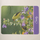 Couverture Sherpa Goldfinch sur Harebell Flower (Devant (Horizontal))