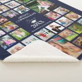 Couverture Sherpa Graduation Photo Collage Script CLASSE OF Navy Blu (3/4)