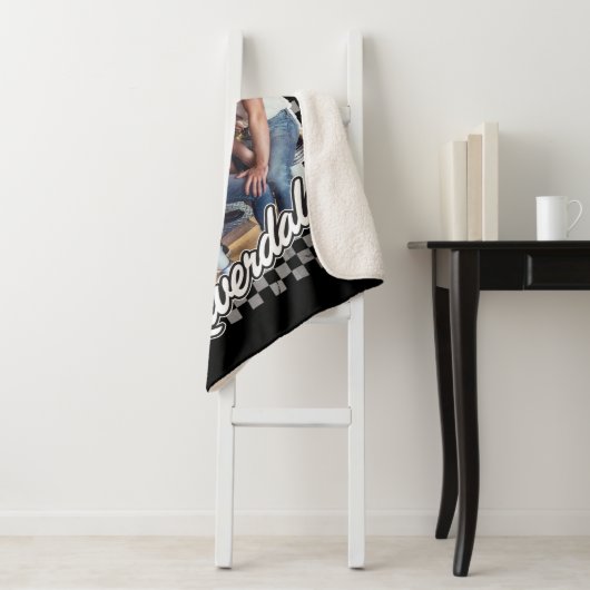 Couverture Sherpa Graphique du groupe Retro Riverdale (En situation)