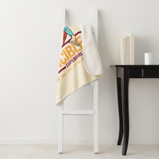 Couverture Sherpa Graphique rétro-invincible Supergirl (En situation)