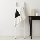 Couverture Sherpa Gras Marque moderne ou nom commercial | Noir et bl (En situation)