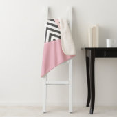 Couverture Sherpa Grey Zigzag, Grey Chevron, Rose, Votre Nom (En situation)