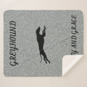 couverture sherpa GREYHOUND "Agility and Grace". (Devant (Horizontal))