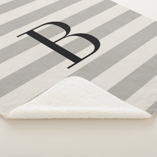 Couverture Sherpa Gris rayures Monogramme | Ferme moderne (3/4)