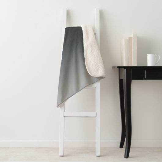 Couverture Sherpa Gris, rose, dégradé noir, Ombre. (En situation)