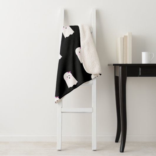 Couverture Sherpa Halloween adorables petites filles fantômes (En situation)