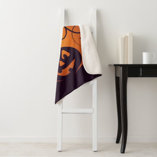 Couverture Sherpa Halloween Jack-o'-lantern citrouille visage et ara (En situation)