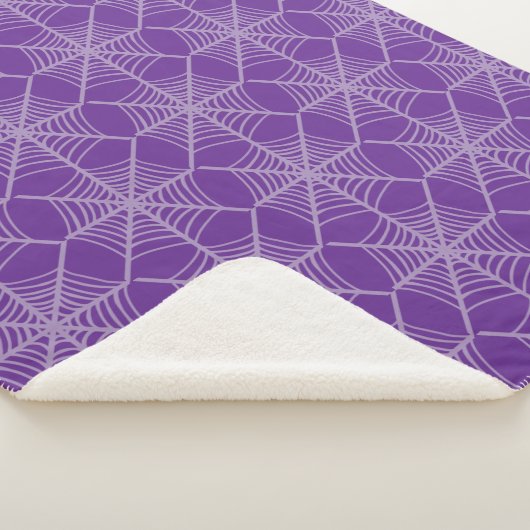 Couverture Sherpa Halloween Spider Webs en violet et blanc (3/4)