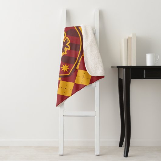 Couverture Sherpa Harry Potter | Gryffindor House Pride Crest (En situation)