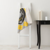 Couverture Sherpa Harry Potter | Hufflepuff House Pride Crest (En situation)