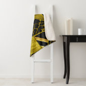 Couverture Sherpa Illusion de texture du triangle noir or (En situation)