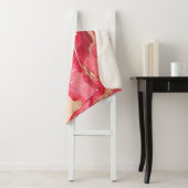 Couverture Sherpa Illustration Grey Batik. Texture blanche en soie. (En situation)