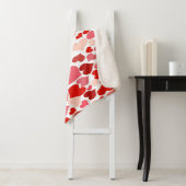 Couverture Sherpa Impression cardiaque rouge et rose (En situation)