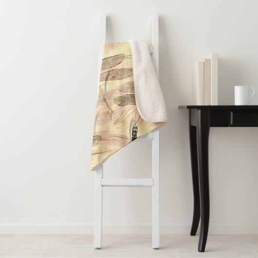 Couverture Sherpa Impression de libellules vintages (En situation)