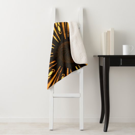 Couverture Sherpa Impression radiale jaune et noire (En situation)