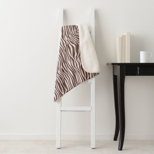 Couverture Sherpa Impression Zebra Brown Crème (En situation)